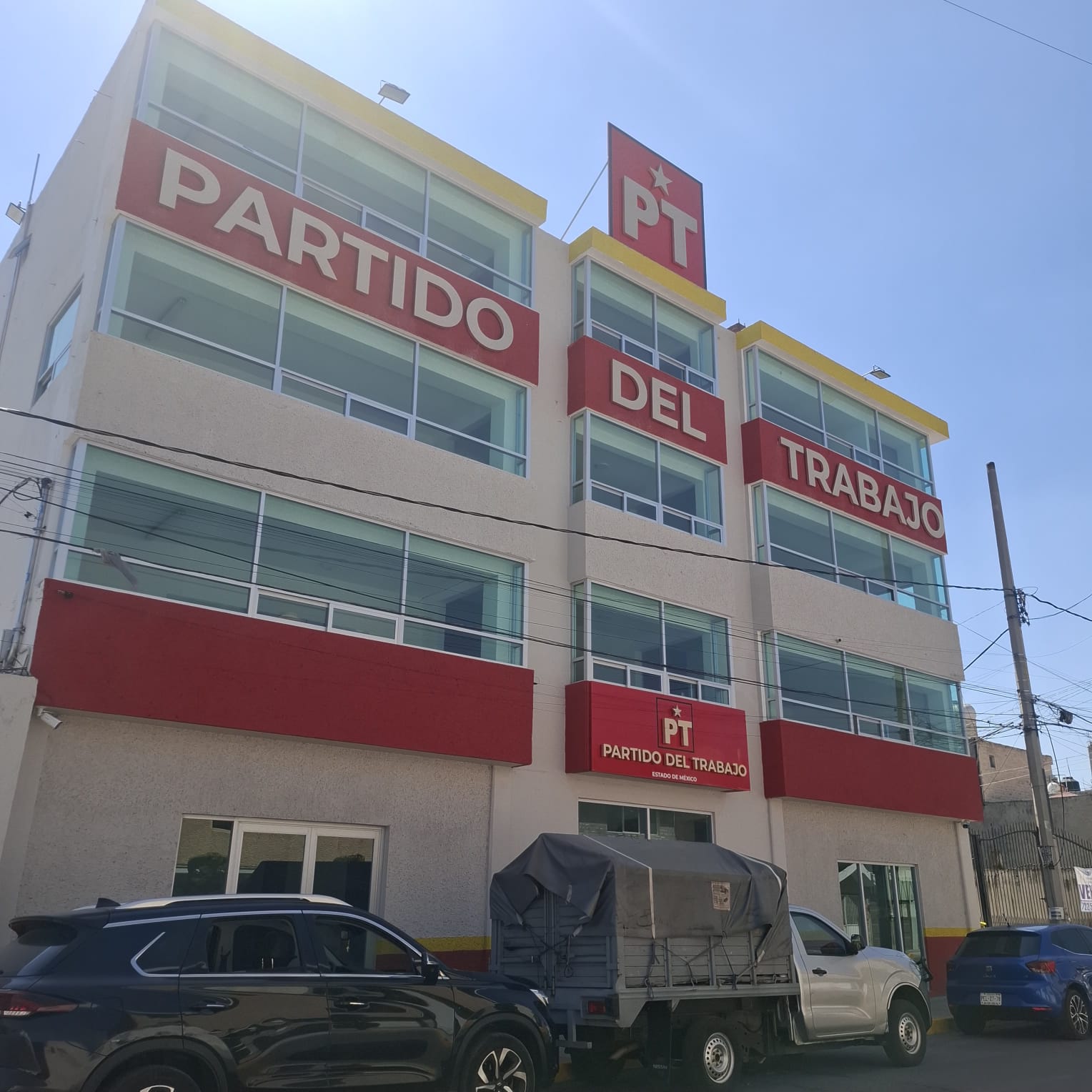 Fachada de la sede del PT Estado de México